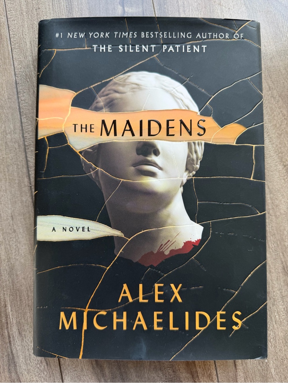 Hardcover The Maidens by Alex Michaelides
